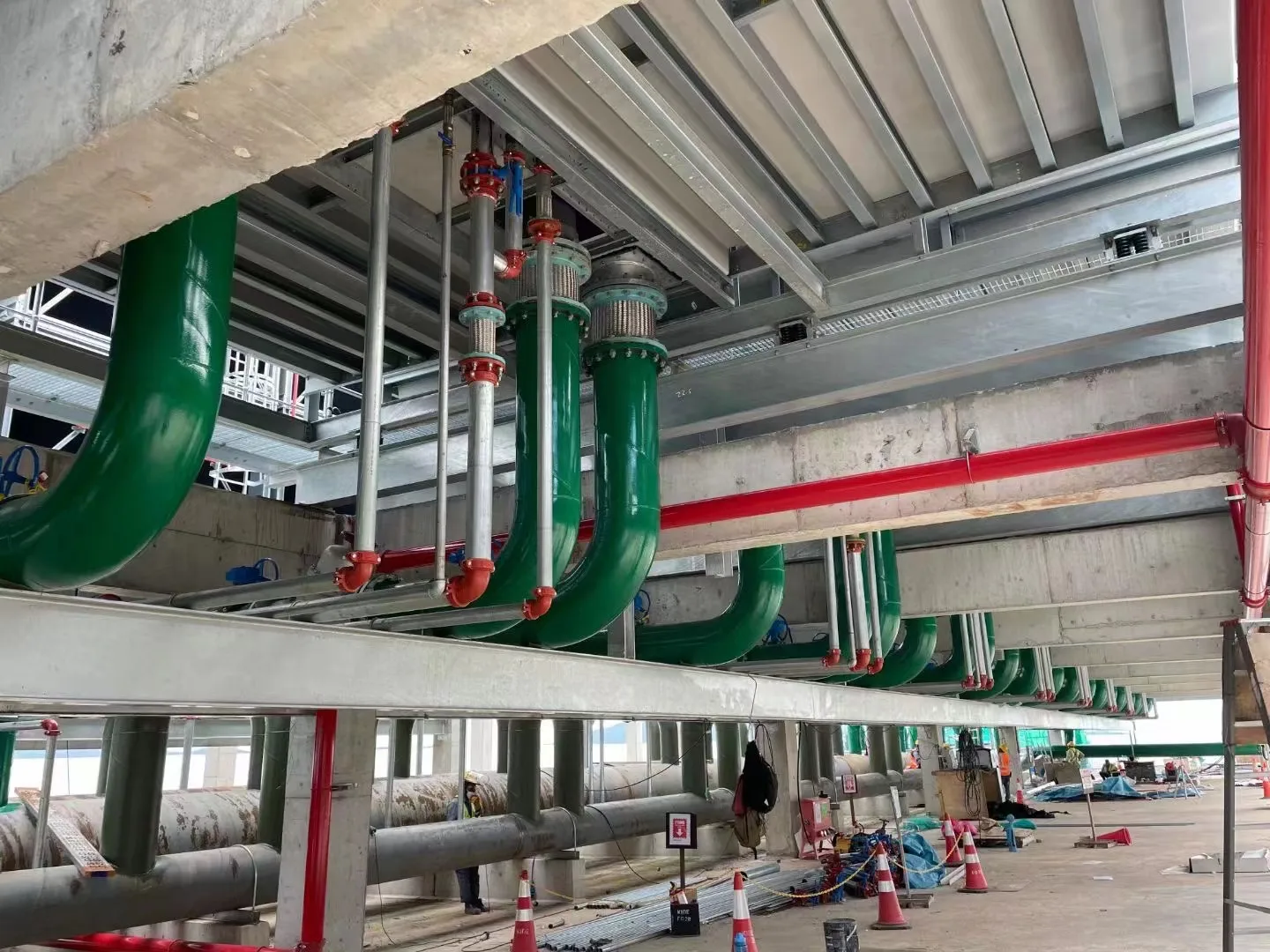 Pipeline expansion joint system in industrial plant for vibration control, displacement compensation and flow stability by Zhengzhou Hongze Valve Pipeline Co., Ltd.